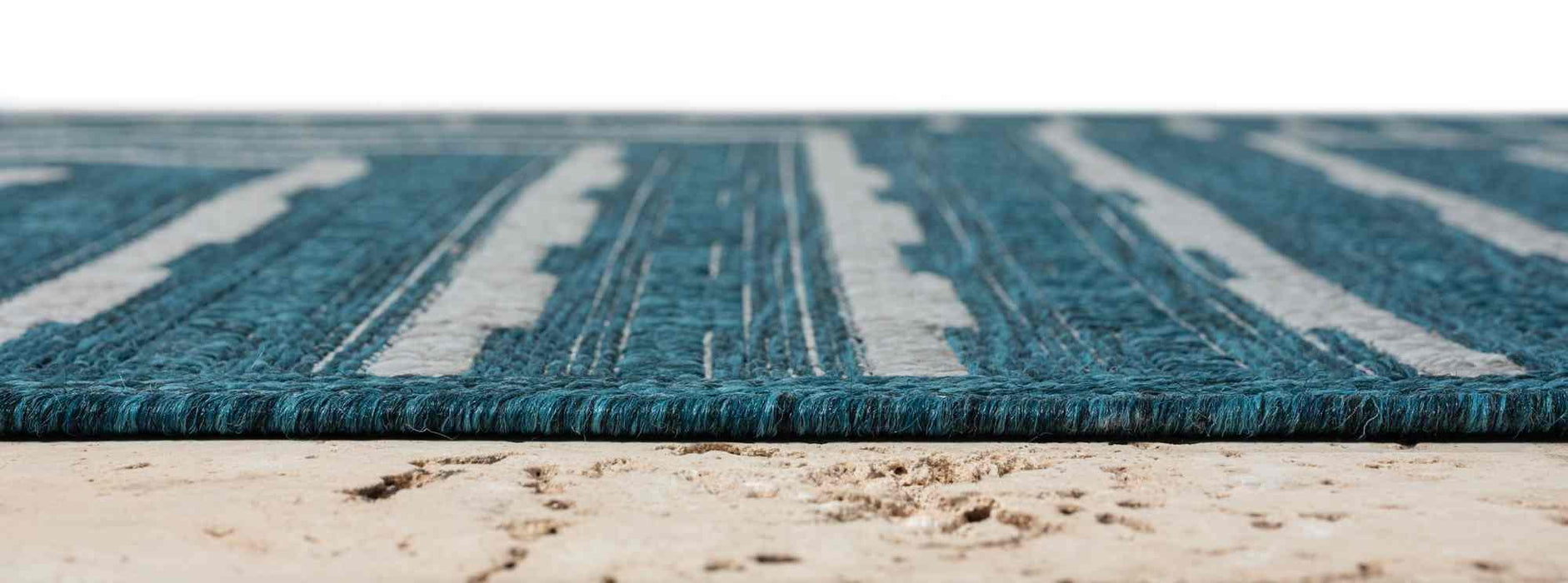 HR Waterproof Geometric Striped Outdoor Rug: Stain/Fade-Resistant #1667