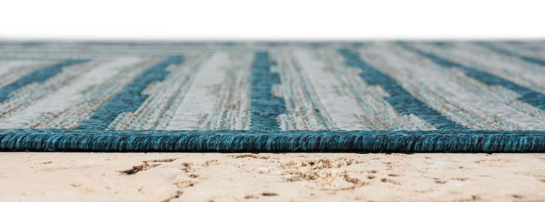 HR Waterproof Geometric Striped Outdoor Rug: Stain/Fade-Resistant #1667